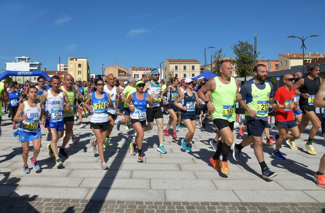 
	La partenza della gara (foto Vanna Sanna)

