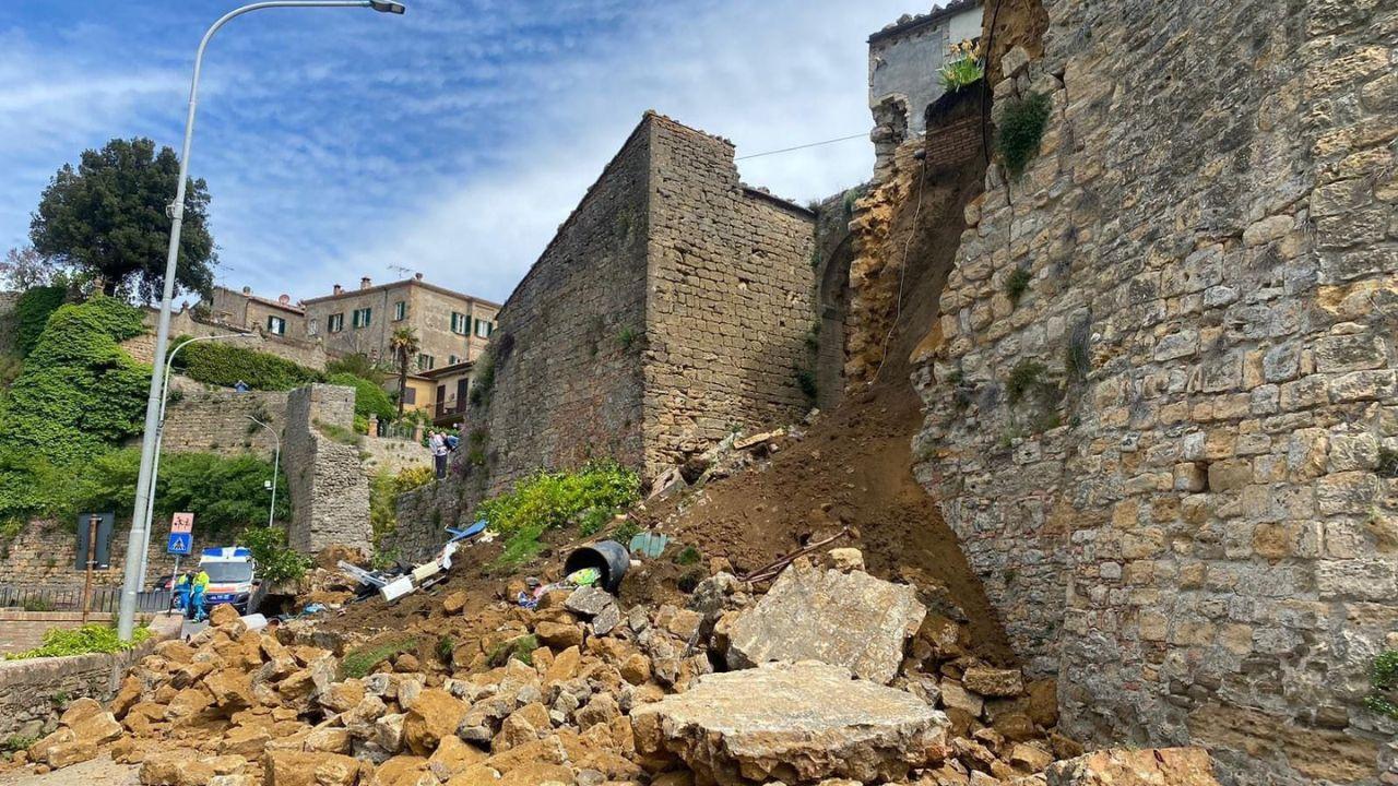 
	Il crollo delle mura medievali a Volterra (Foto di Francesco Nucera)

