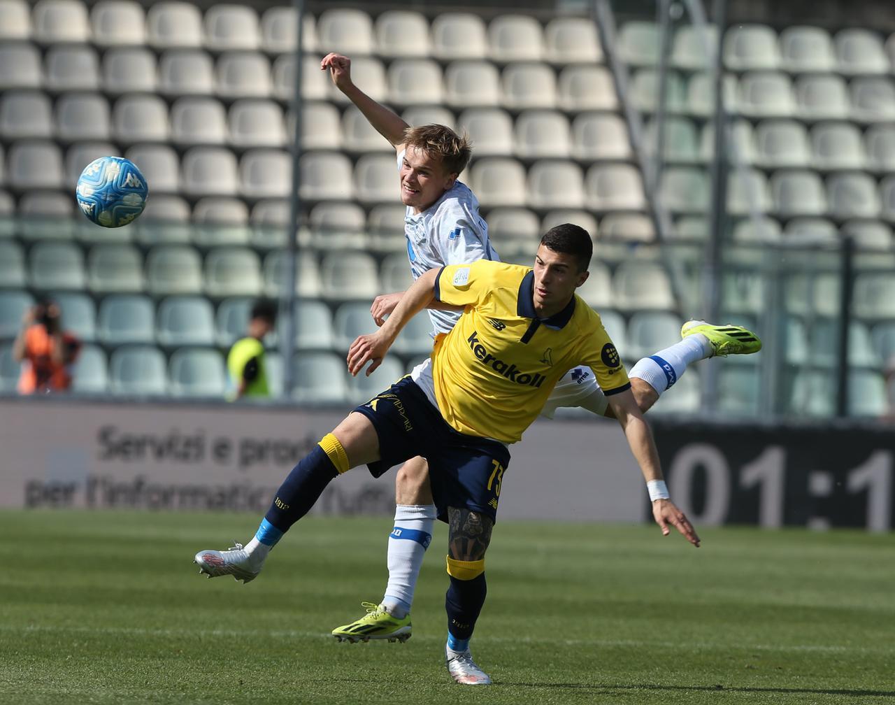 Il Modena conquista la salvezza: Como fermato sullo 0-0 e festa promozione rimandata