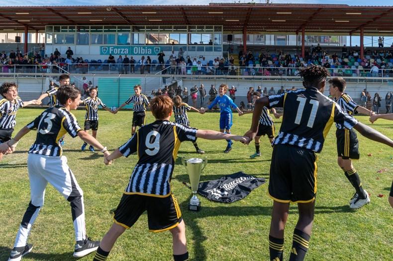 Calcio, il primo Trofeo Città di Olbia va alla Juventus