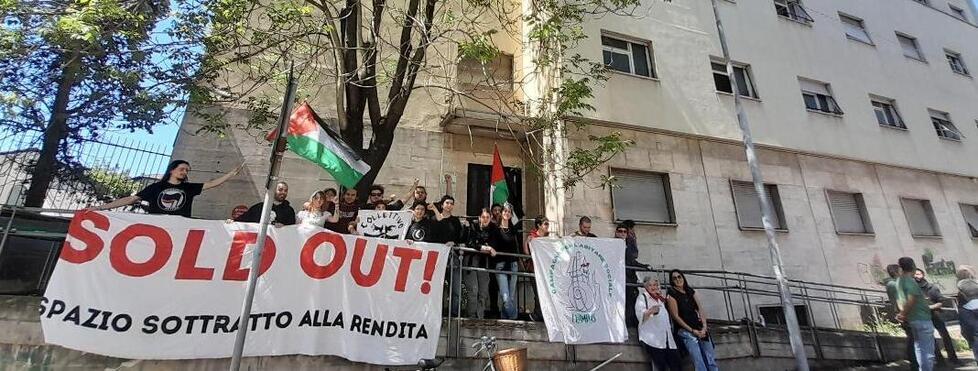 Aq16 lascia gli ex Poliambulatori: «La nostra occupazione è finita»