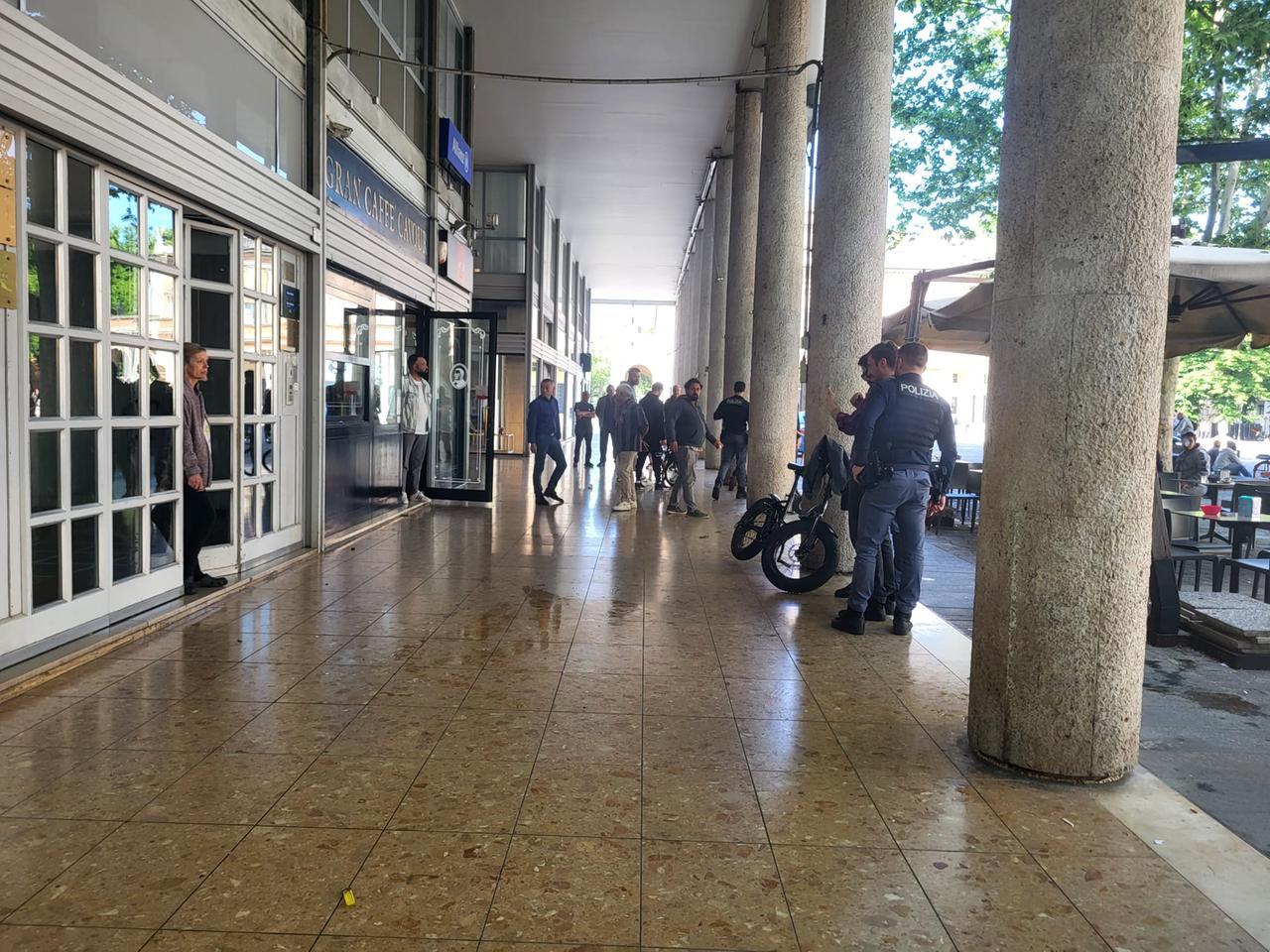 Cittadini e commercianti: «Ripristinate la vigilanza dinamica sotto l’Isolato San Rocco»