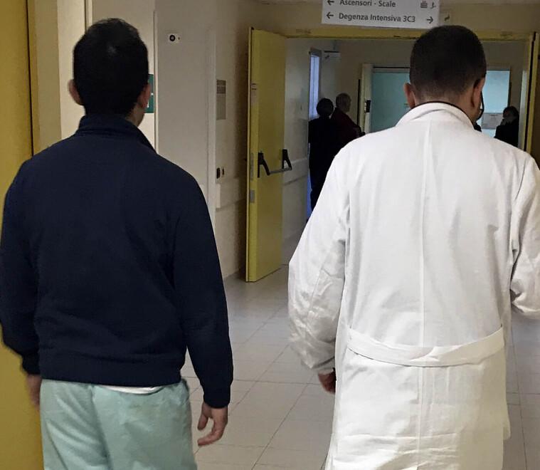 I bilanci dell'Ausl di Modena contestati, la Cisl attacca: «Gettonisti a 12mila euro al mese, sono la pietra al collo dell’Azienda»