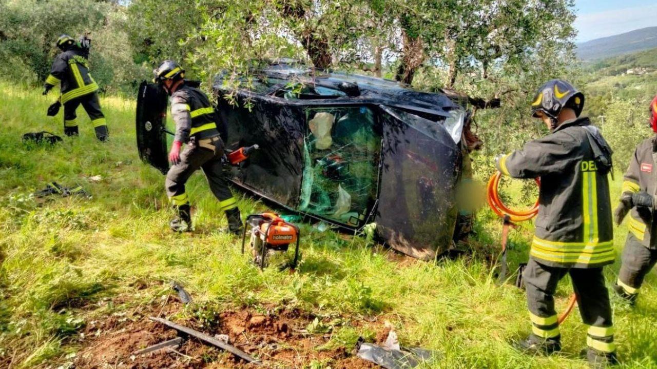 
	L'incidente a Castagneto (Foto vigili del fuoco)

