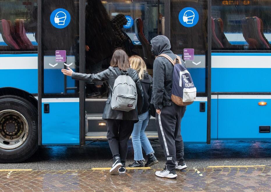 Ferrara, perde soldi e permesso di soggiorno. Ragazzino trova e restituisce il tutto