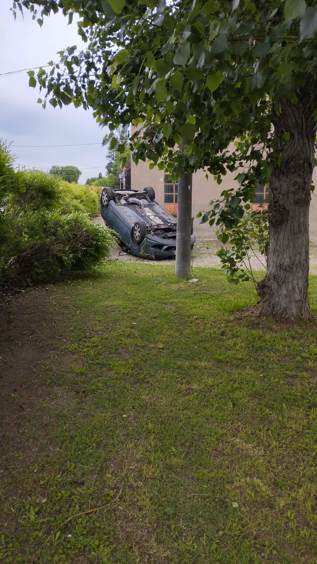 Tragedia sfiorata in via Mozart: «Qui le auto vanno a velocità folli»
