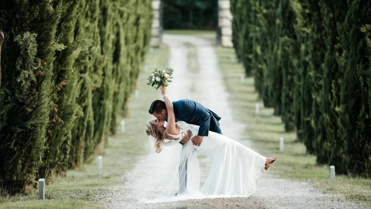 In Toscana boom dei matrimoni di lusso: perché piace agli stranieri, il giro d’affari e come può far crescere il turismo