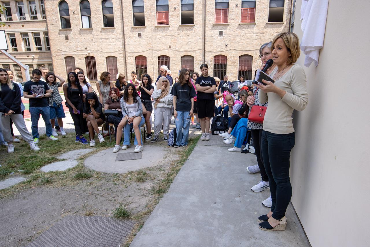 Ferrara in tv, Rai Uno e il servizio all’istituto Einaudi