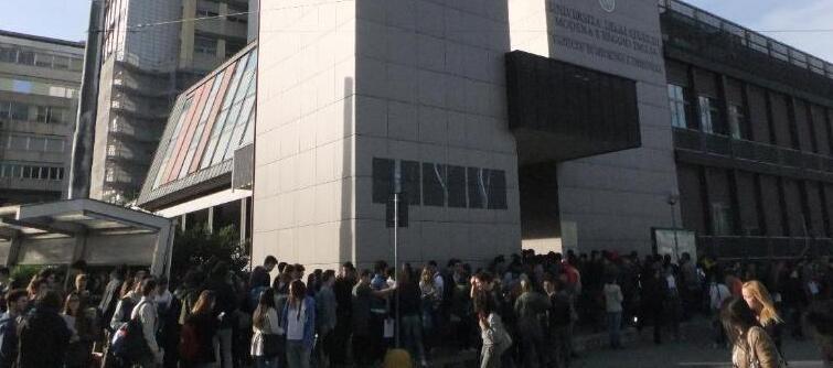 Università, stop al numero chiuso a Medicina? «Così a Modena sarebbe impossibile lavorare»