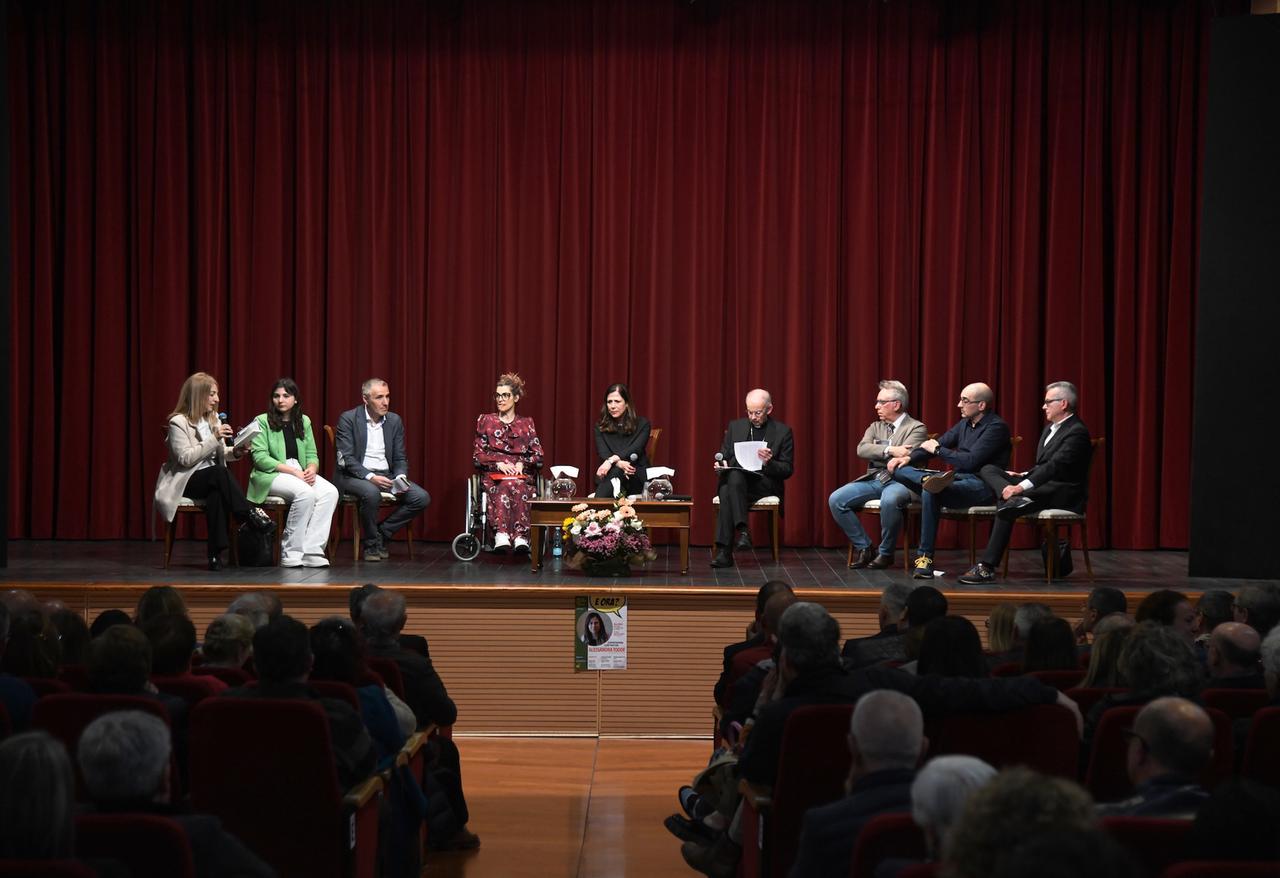 
	Alessandra Todde all'incontro di Nuoro (foto di Massimo Locci)

