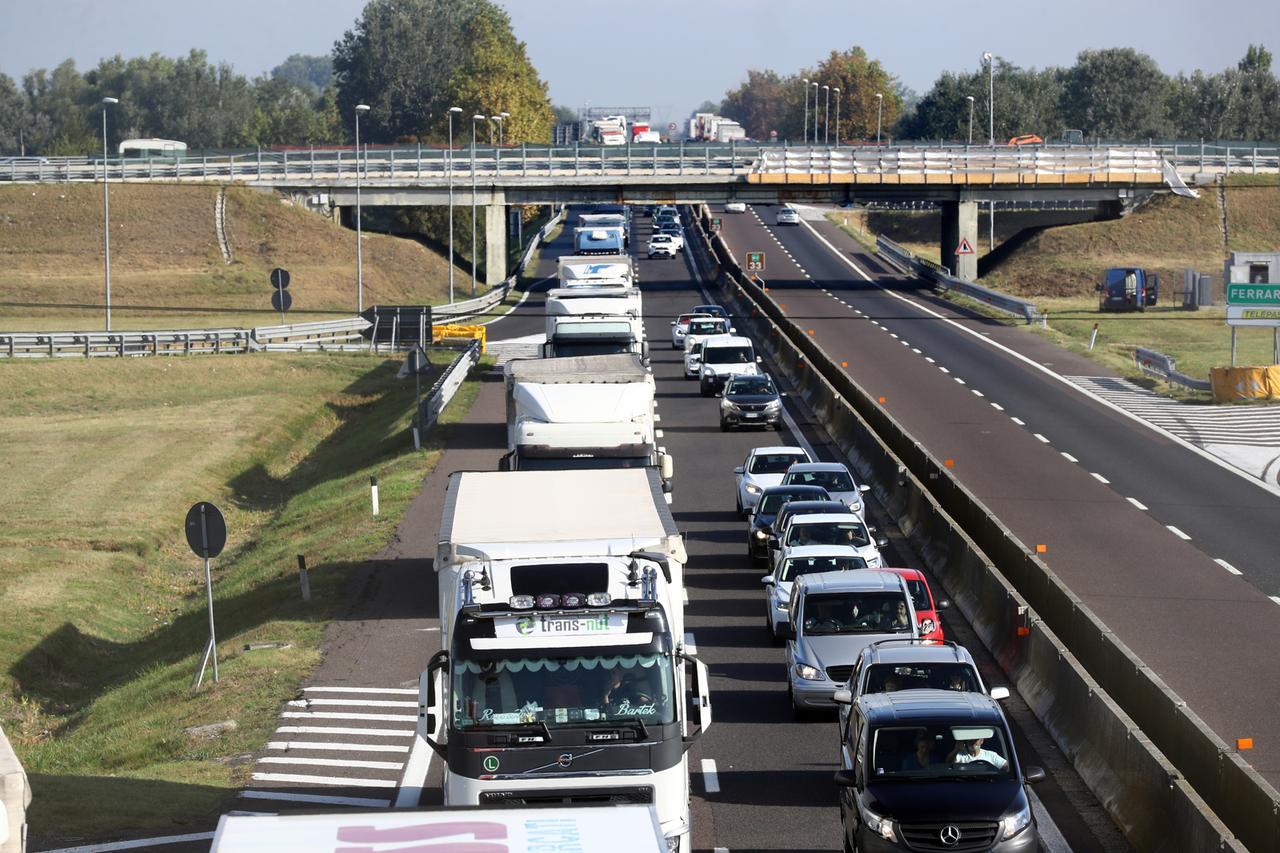Tamponamento in A13: coda di 5 km tra Altedo e Ferrara Sud