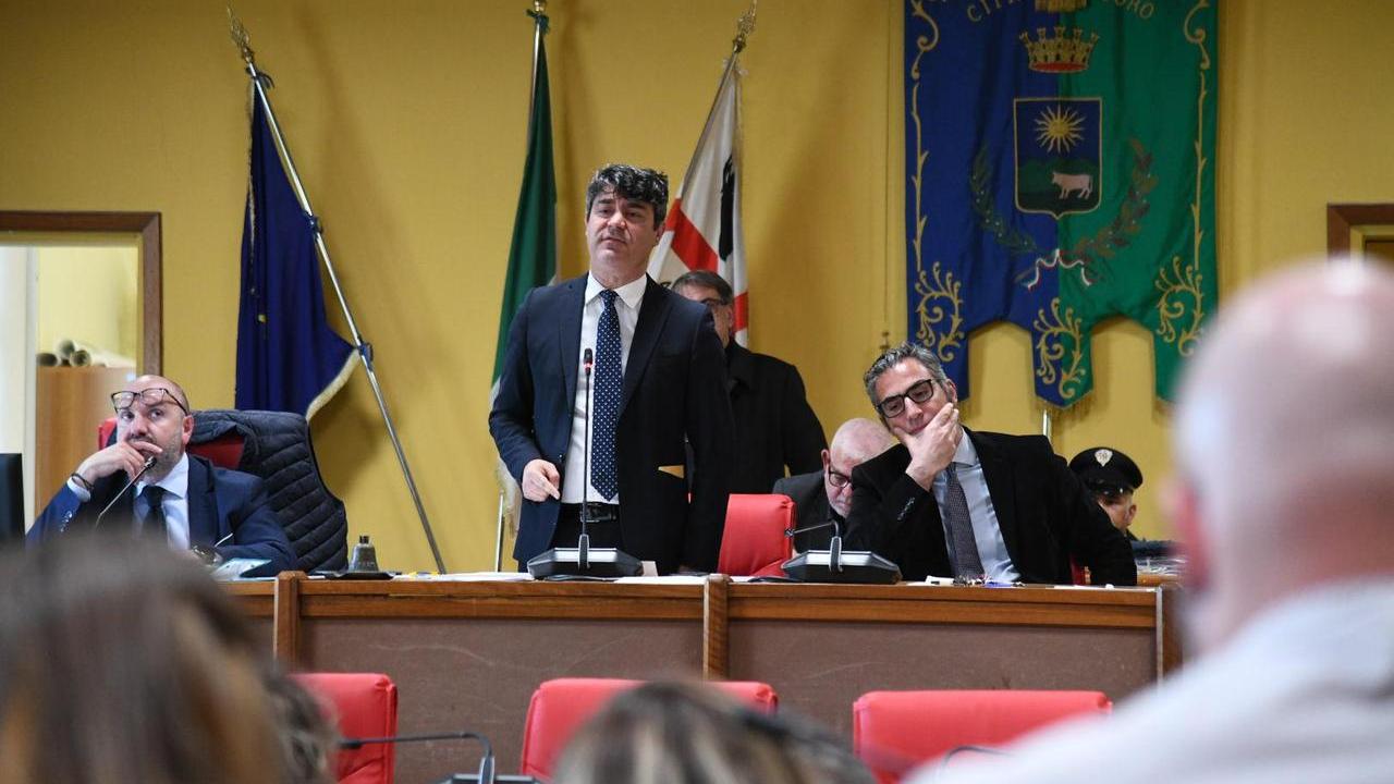 
	Un momento del consiglio comunale che si &egrave; appena concluso (foto di Massimo Locci)

