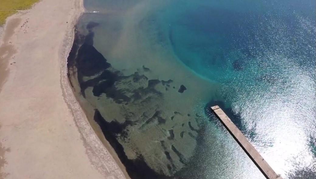 
	Il muraglione Caduti di Cefalonia visto dall'alto (foto di Simone Solinas)

