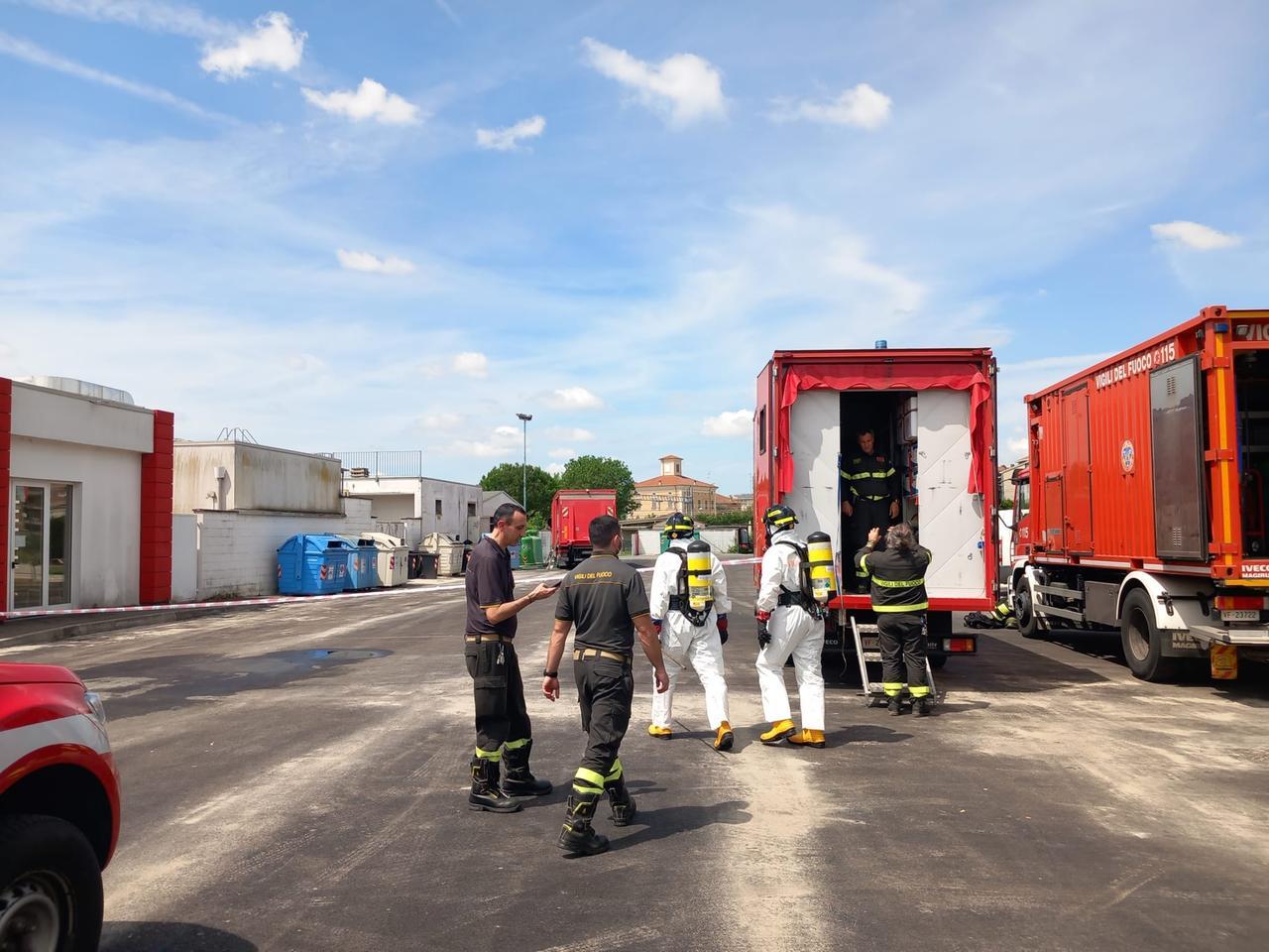 Il gestore delle piscine: «Sbagliata la miscelazione: in trent’anni è la prima volta»