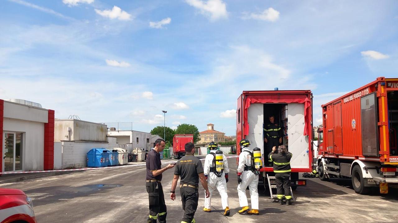 Il gestore delle piscine: «Sbagliata la miscelazione: in trent’anni è la prima volta»