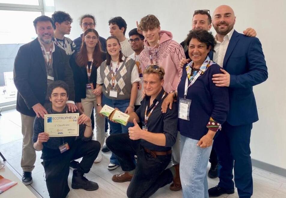 Ecco il gelato ai fagioli e cioccolato: l’idea di cinque studenti di Grosseto. È buono? Il verdetto della giuria