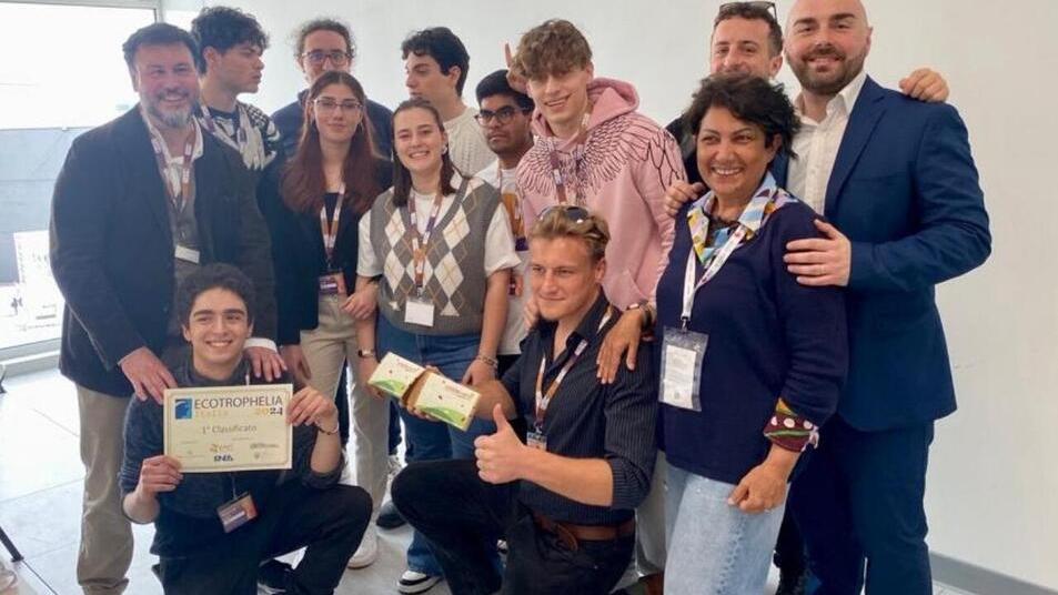 Ecco il gelato ai fagioli e cioccolato: l’idea di cinque studenti di Grosseto. È buono? Il verdetto della giuria