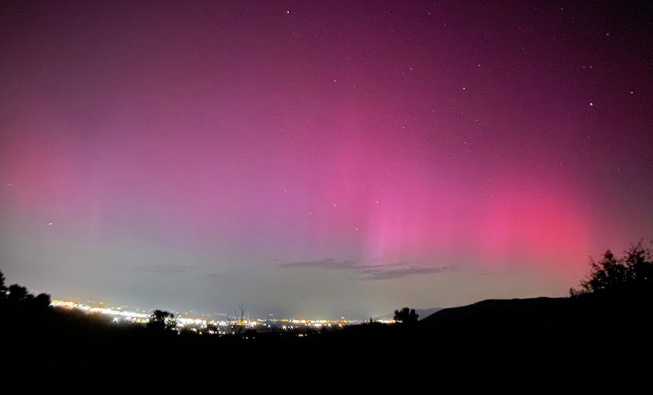 L’aurora boreale nei cieli di Livorno, che spettacolo