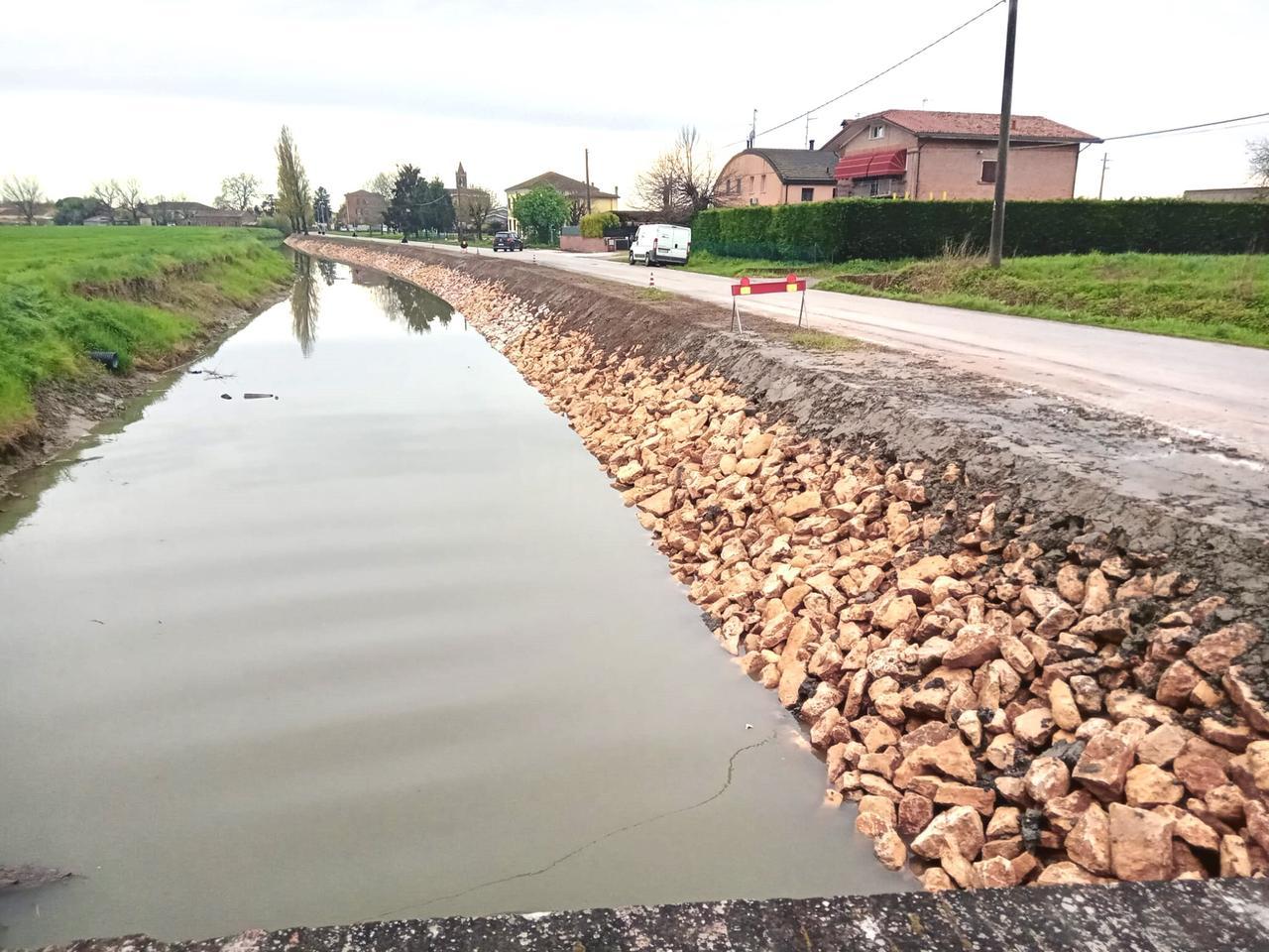 Baura, argini franati sul canale Naviglio: interventi da 300mila euro