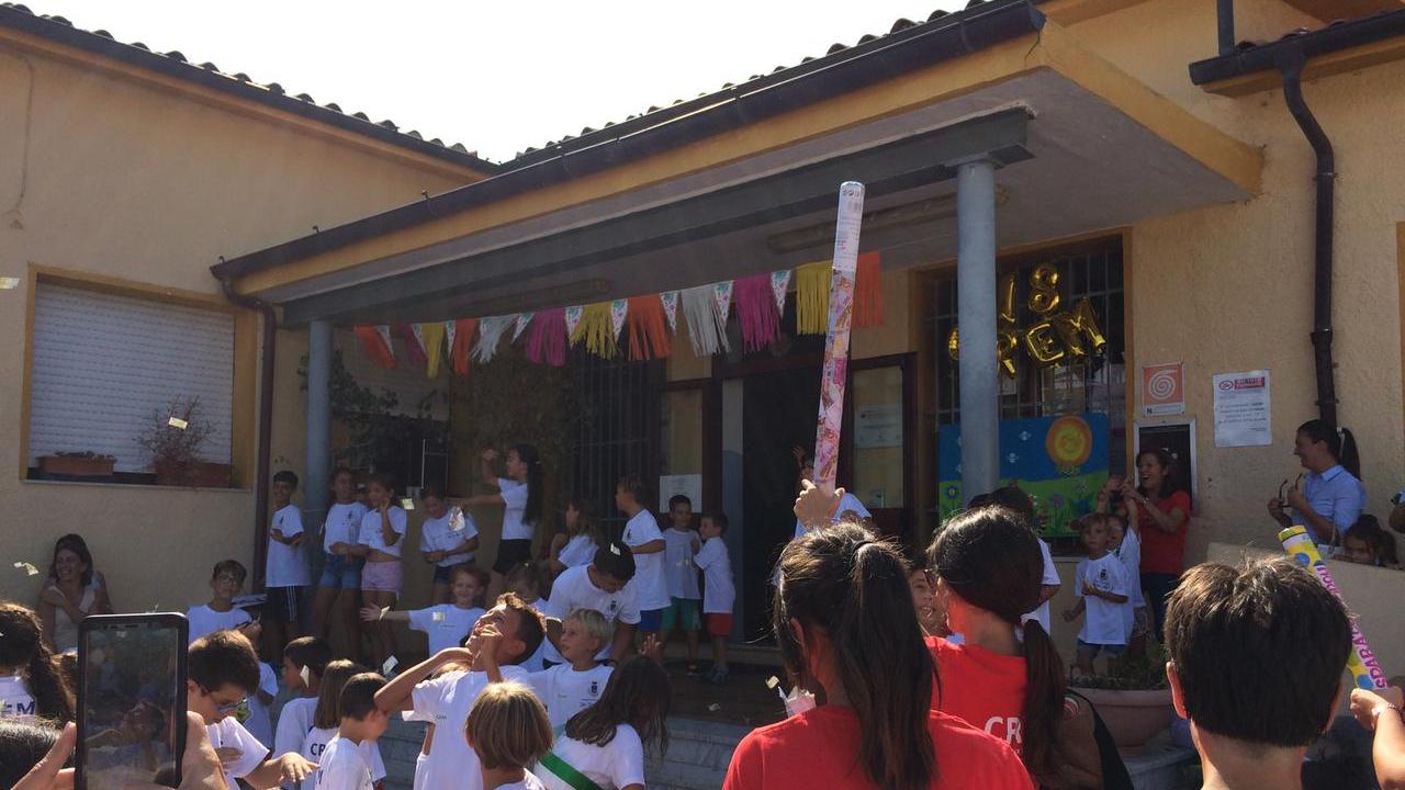 Arzachena, riparte il centro estivo ma con meno bambini. Il Comune: «Cerchiamo educatori»