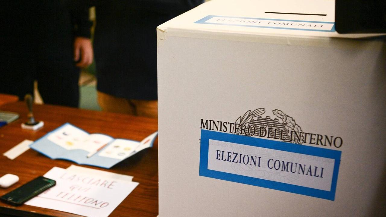 Elezioni comunali 2024: tutte le liste e i candidati nei 27 Comuni sardi al voto l’8 e il 9 giugno