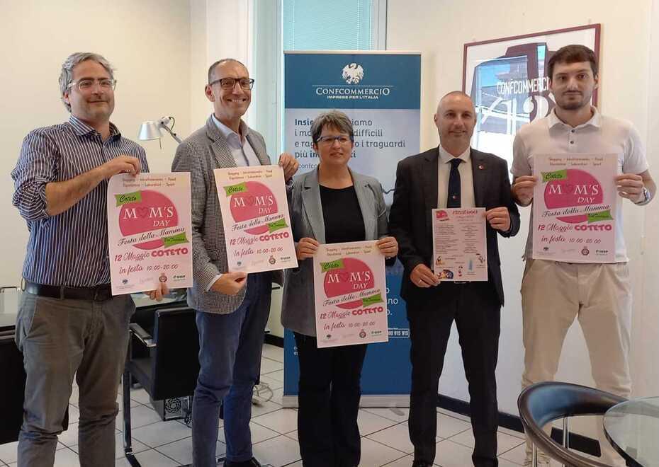 Livorno, nel quartiete di Coteto è festa della Mamma<br>
