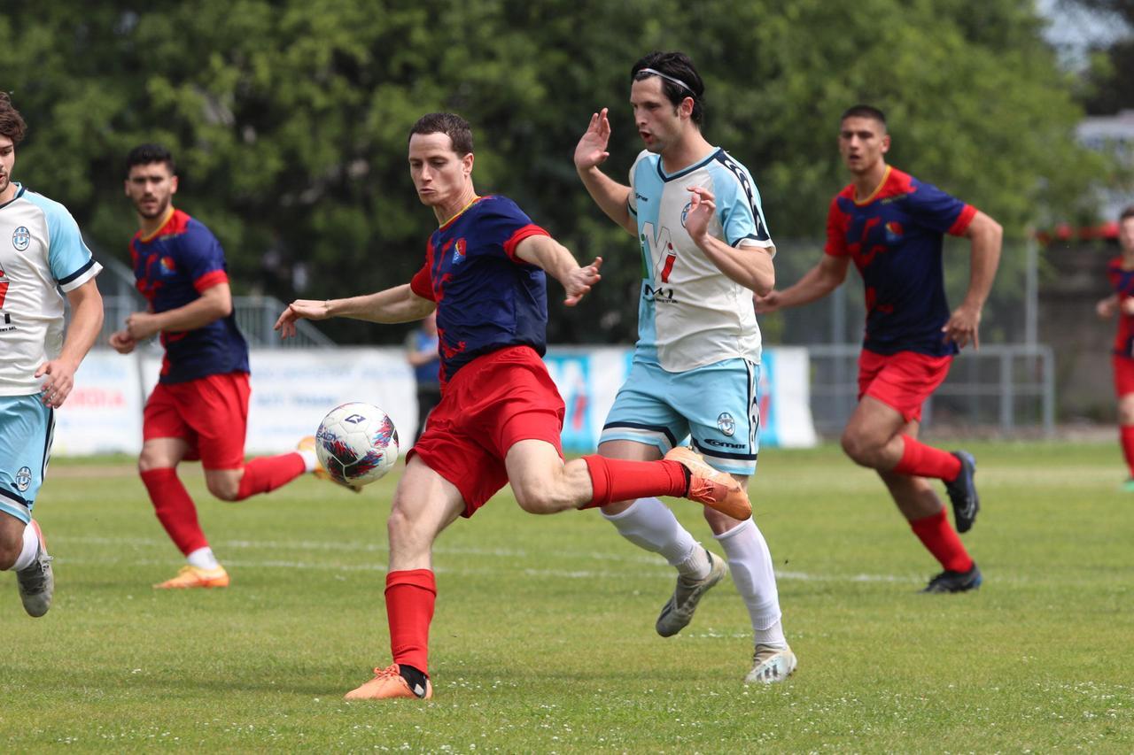 
	Un momento di Montecatini-Lanciotto Campi (foto Nucci)

