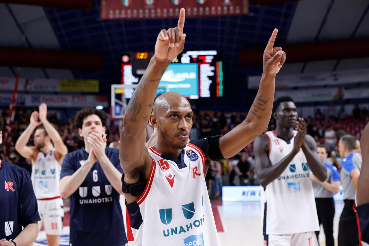 Unahotels, riprovaci. Vincere ancora a Venezia non è utopia