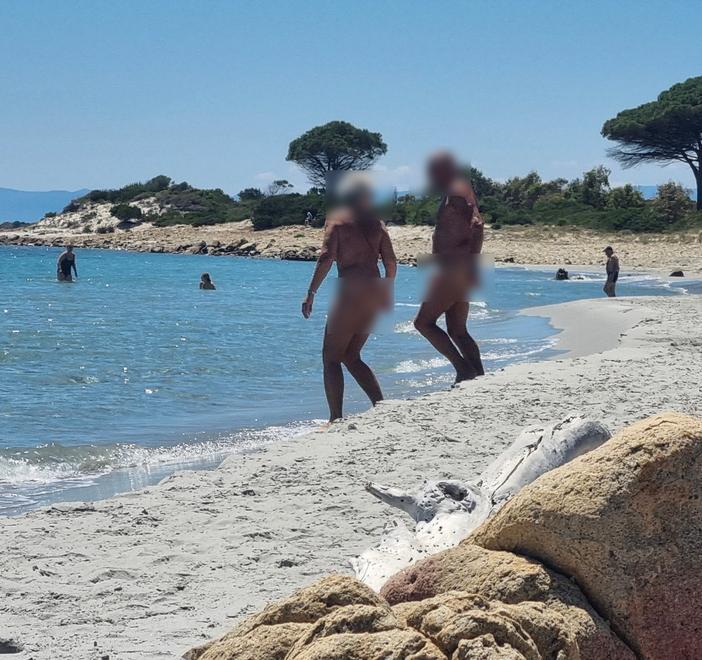 Orosei, nudisti abusivi a Biderosa. La sindaca: rispettate i regolamenti