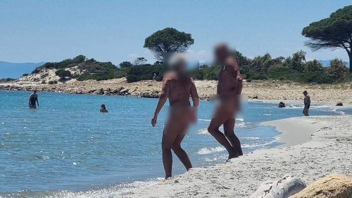 Orosei, nudisti abusivi a Biderosa. La sindaca: rispettate i regolamenti