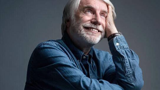 Lezione di Paolo Crepet al teatro Valli: «Prendetevi la luna»