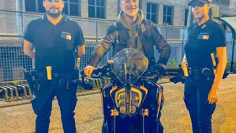 Modena, gli rubano la moto in Sant’Agostino: la polizia locale la ritrova al Lambda 
