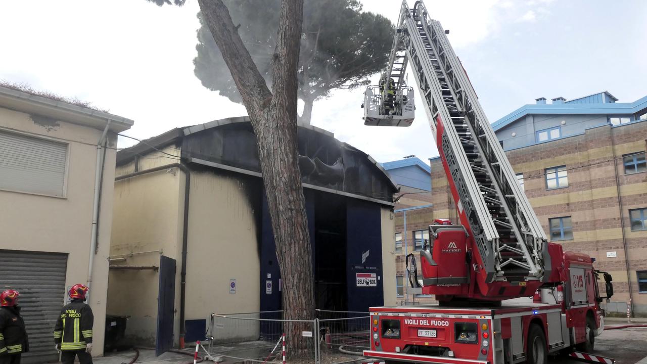Viareggio, le cause dell'incendio in Darsena e la conta dei danni per 22 magazzini