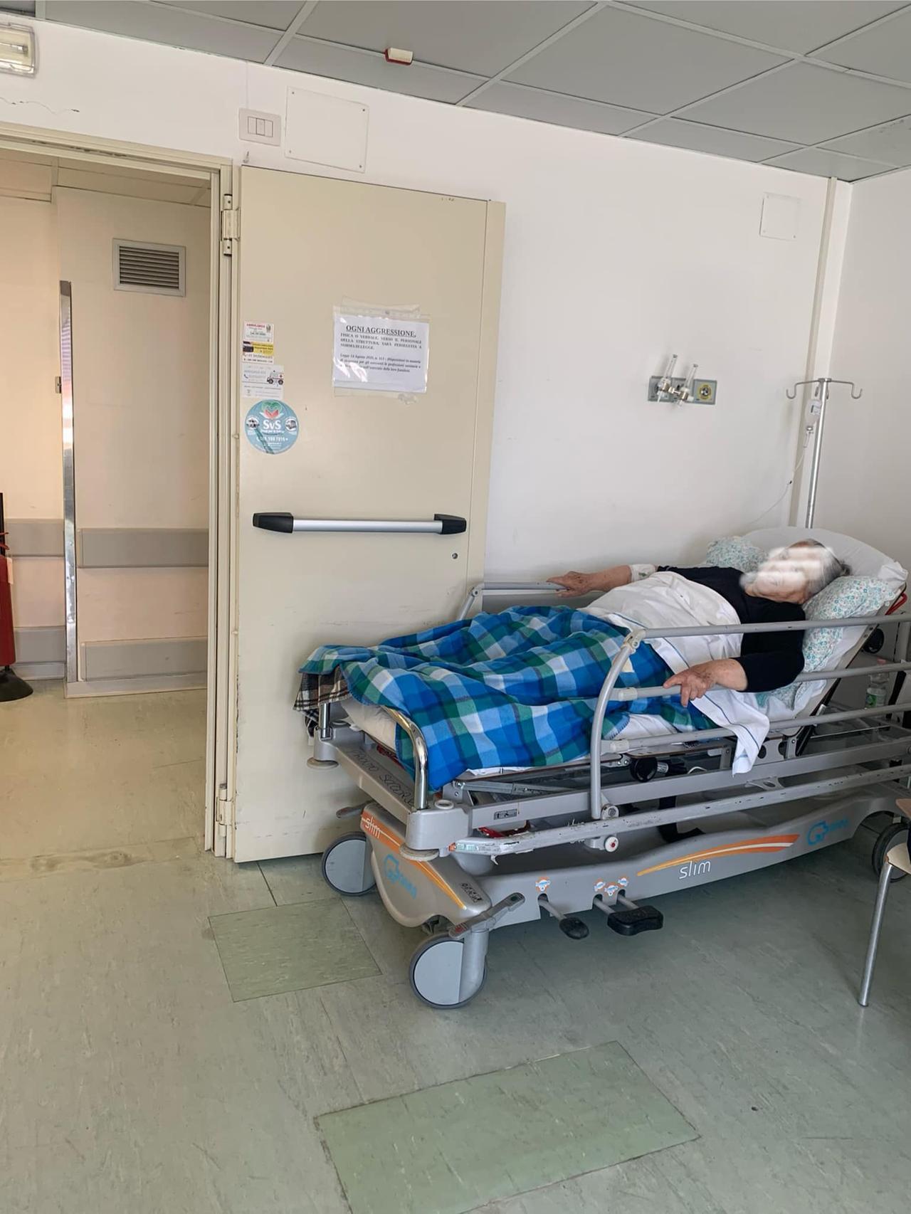 Ortopedia chiusa, odissea al Pronto soccorso del San Francesco di Nuoro