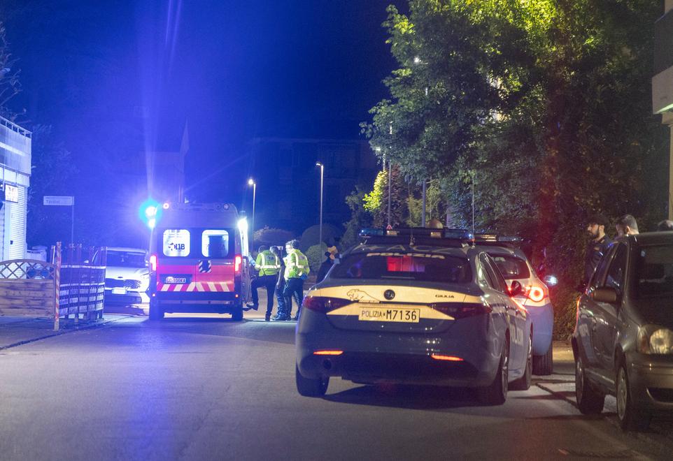 Modena, due uomini "duellano" per gelosia: resta ferita la donna per la quale litigavano