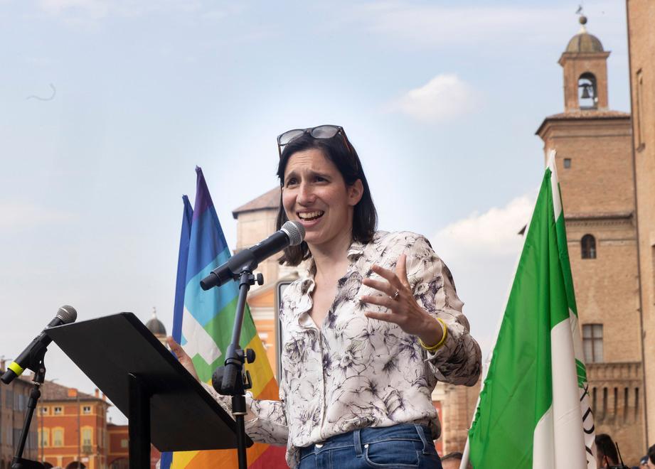 Carpi, la segretaria Pd Schlein in visita a Carpi: «Europa di pace»