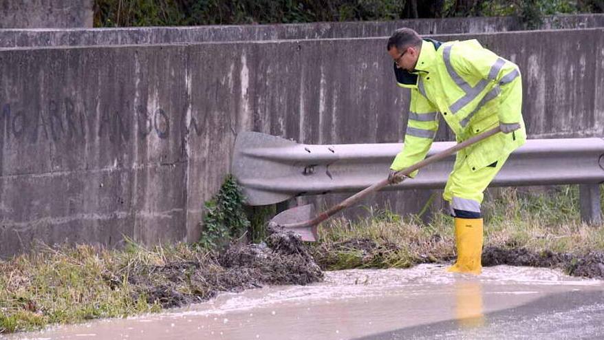 Cava Fornace, c’è amianto nell’acqua: «Ma non è pericoloso». Cosa stanno valutando di fare i sindaci