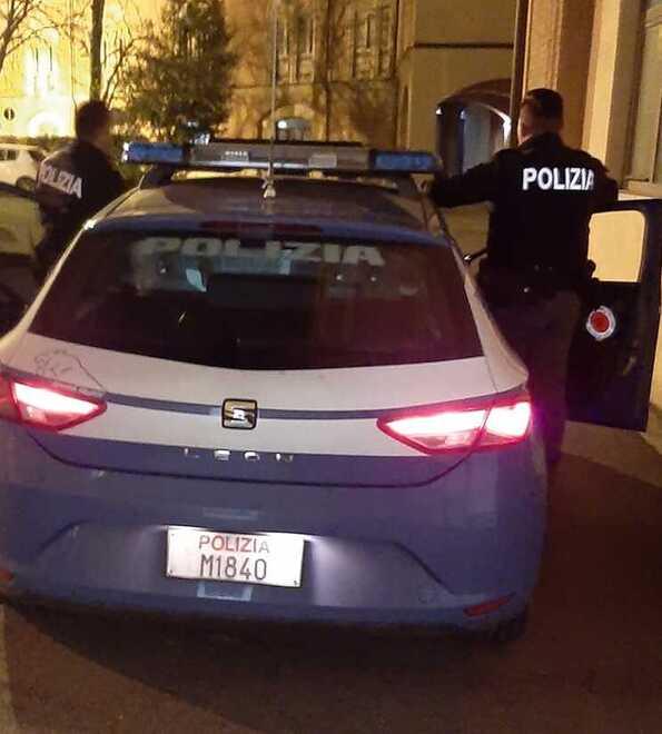 Inseguimento a fari spenti Catturato un ladro di auto
