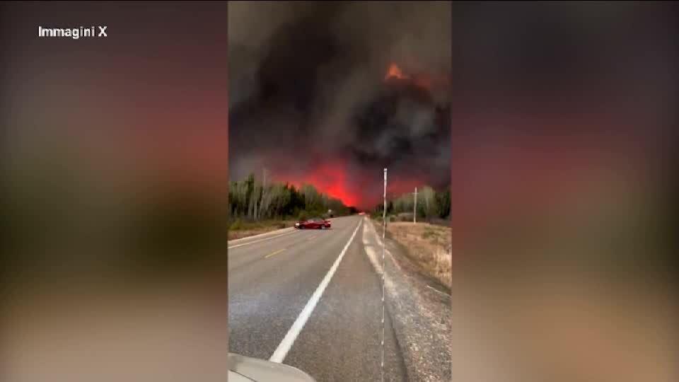 <p>Incendio in Canada, intere foreste divorate dalle fiamme</p>