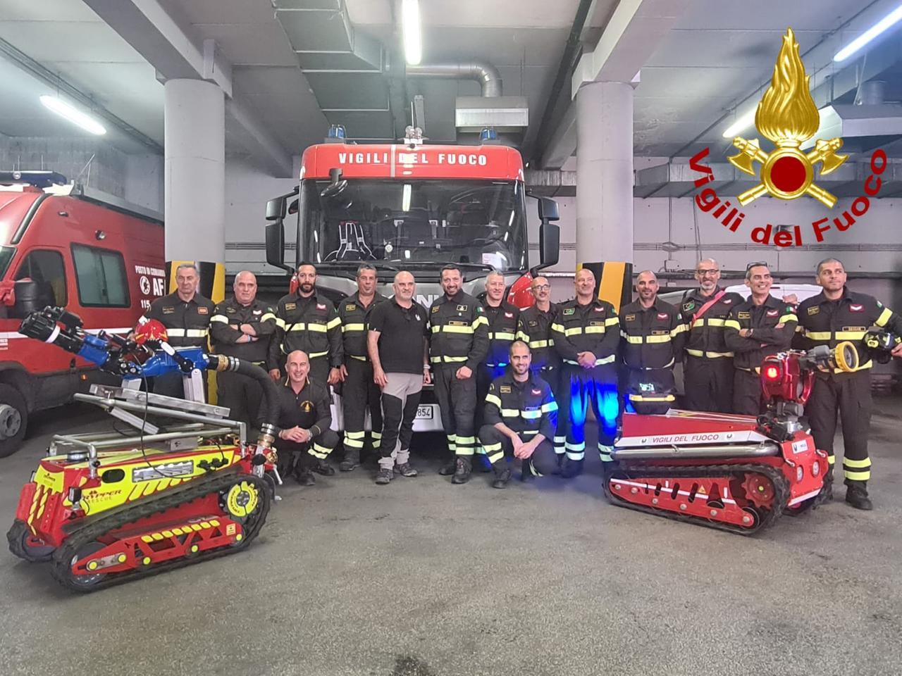 Sassari, un nuovo sistema robotizzato per i vigili del fuoco: spegne gli incendi e raggiunge luoghi impervi