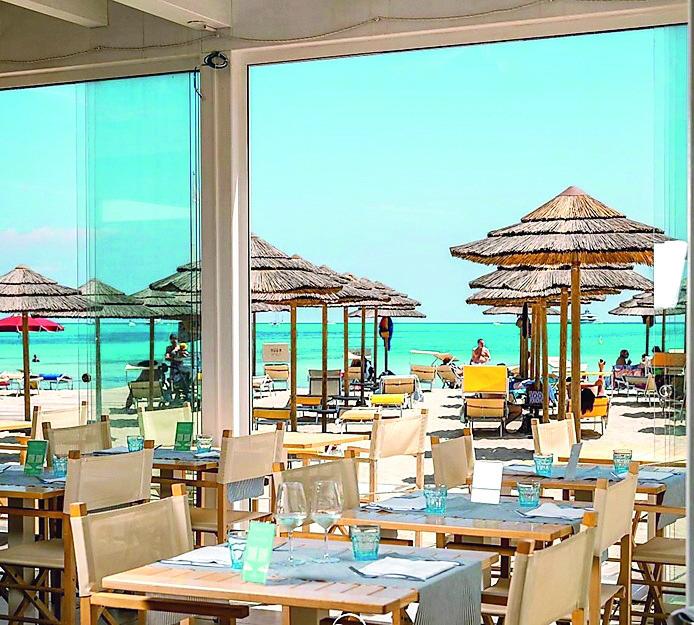 Il lusso sulla sabbia: 3 stabilimenti sardi tra i 14 della Guida dei migliori Beach Club d'Italia