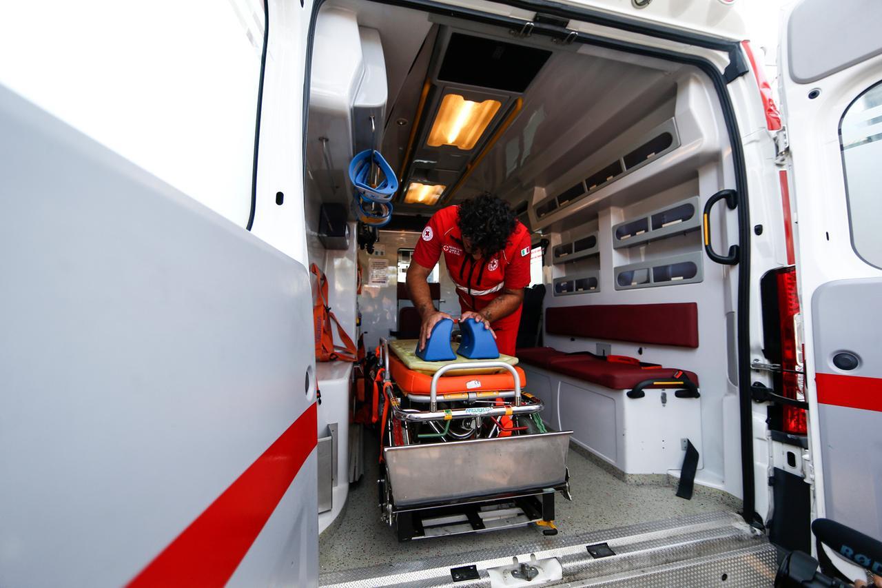 Ragazzo travolto da un trattore a Villanova Monteleone: è grave