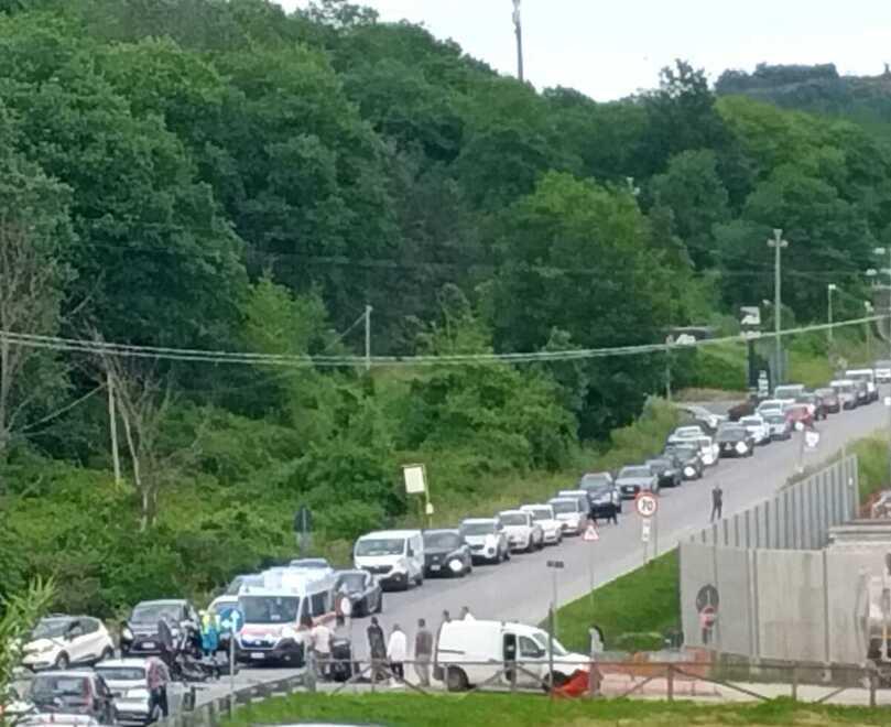 Serravalle, gravissimo motociclista di 26 anni: stava tornando a casa dal lavoro