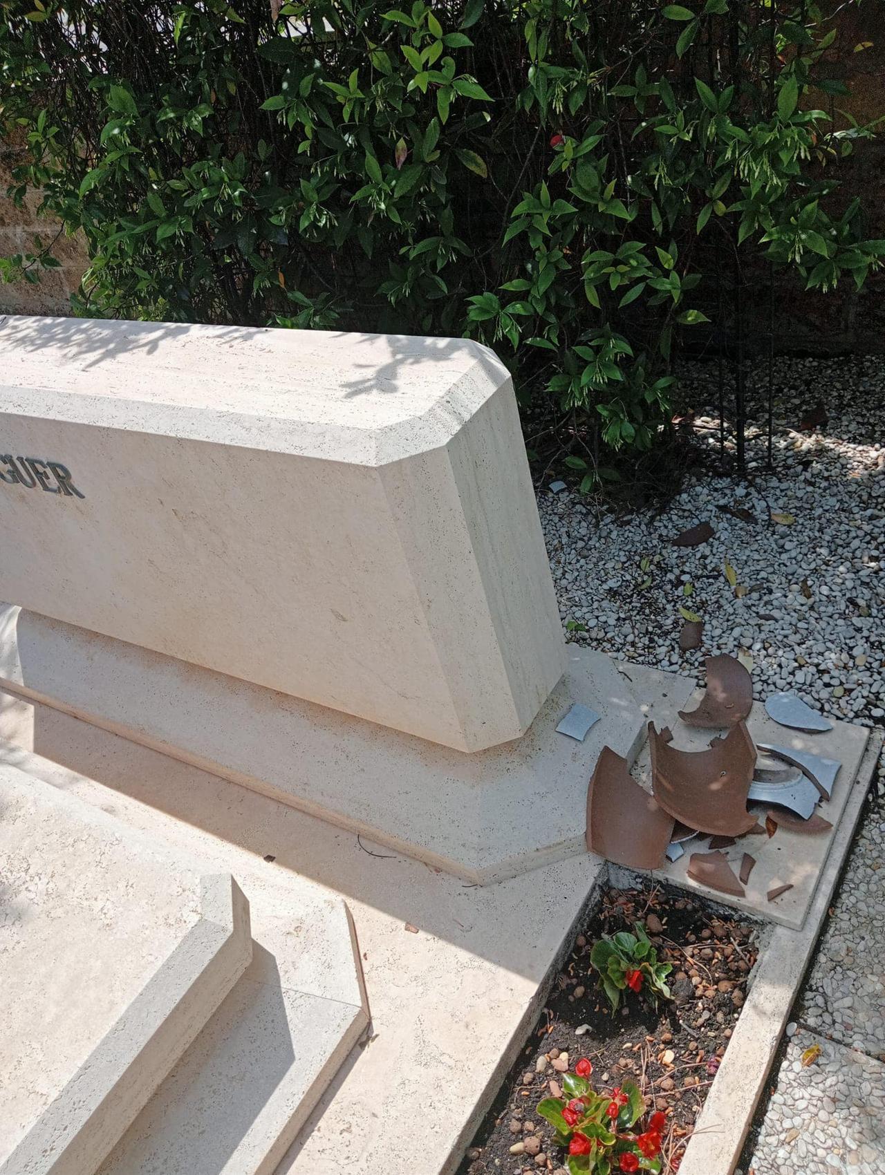 Sfregio alla tomba di Berlinguer, Alessandra Todde: «Siamo vicini alla famiglia, gesto vergognoso»