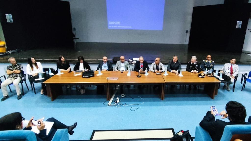 L'incontro all'istituto tecnico Lorenzo Mossa