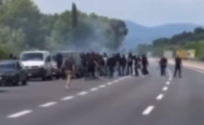 Scontri sull’A1 in Toscana tra tifosi della Juve e dell’Atalanta – Video