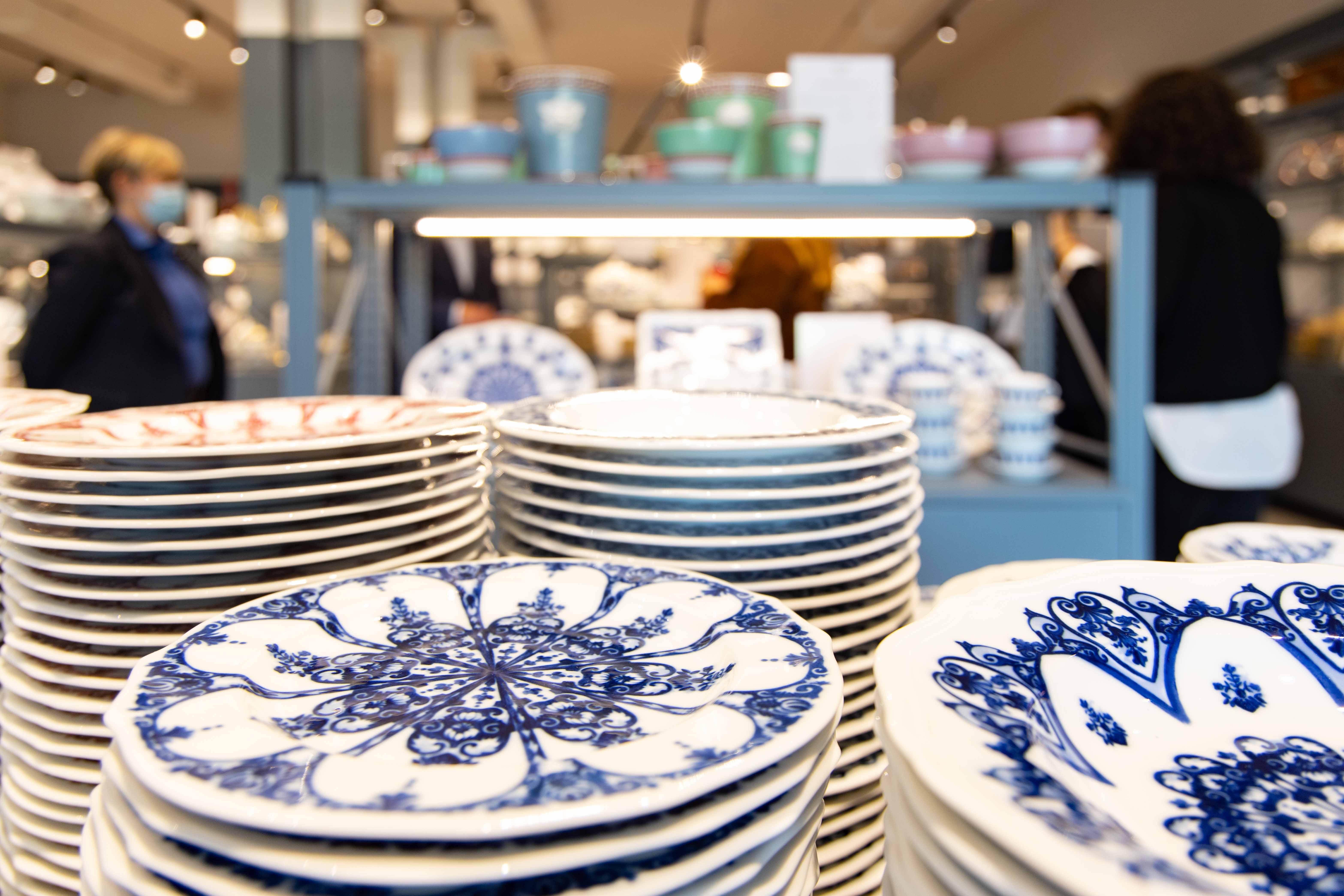 Ceramiche Ginori dimenticate in dispensa, ecco come e quando farle valutare