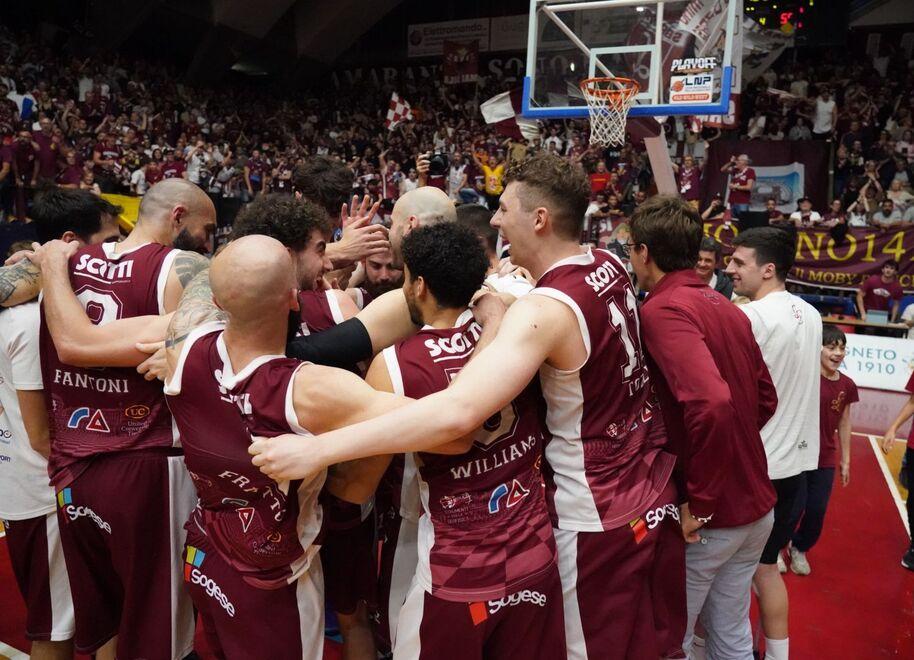 Un mercoledì da Libertas, battuta Faenza: è semifinale playoff. E domenica c’è Jesi