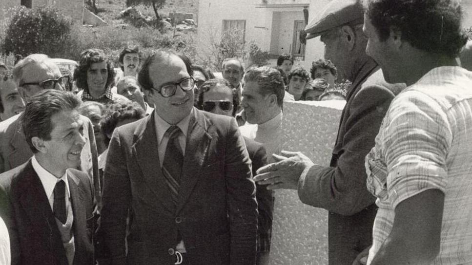 Enrico Berlinguer e al centro Gavino Angius (foto Fondazione Gramsci)