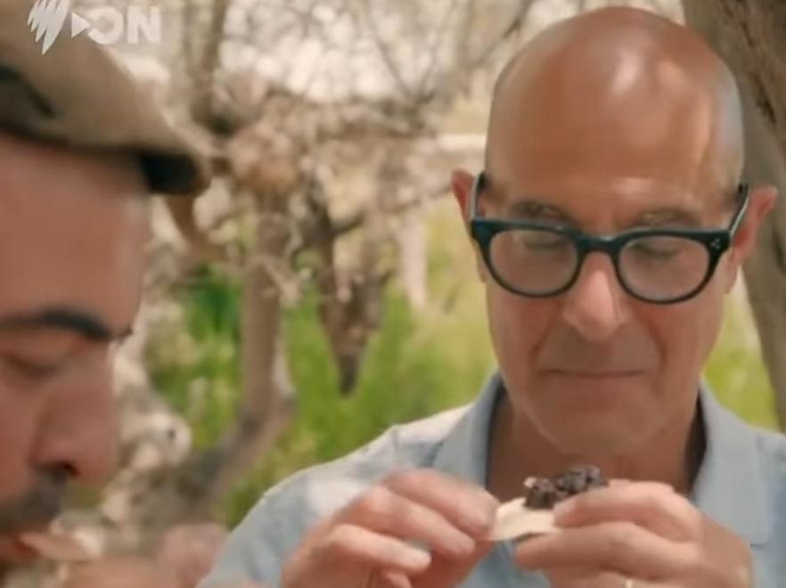 Sapori estremi: Stanley Tucci affronta il sanguinaccio sardo